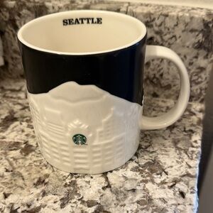 Starbucks 2012 raised Seattle mug perfect condition